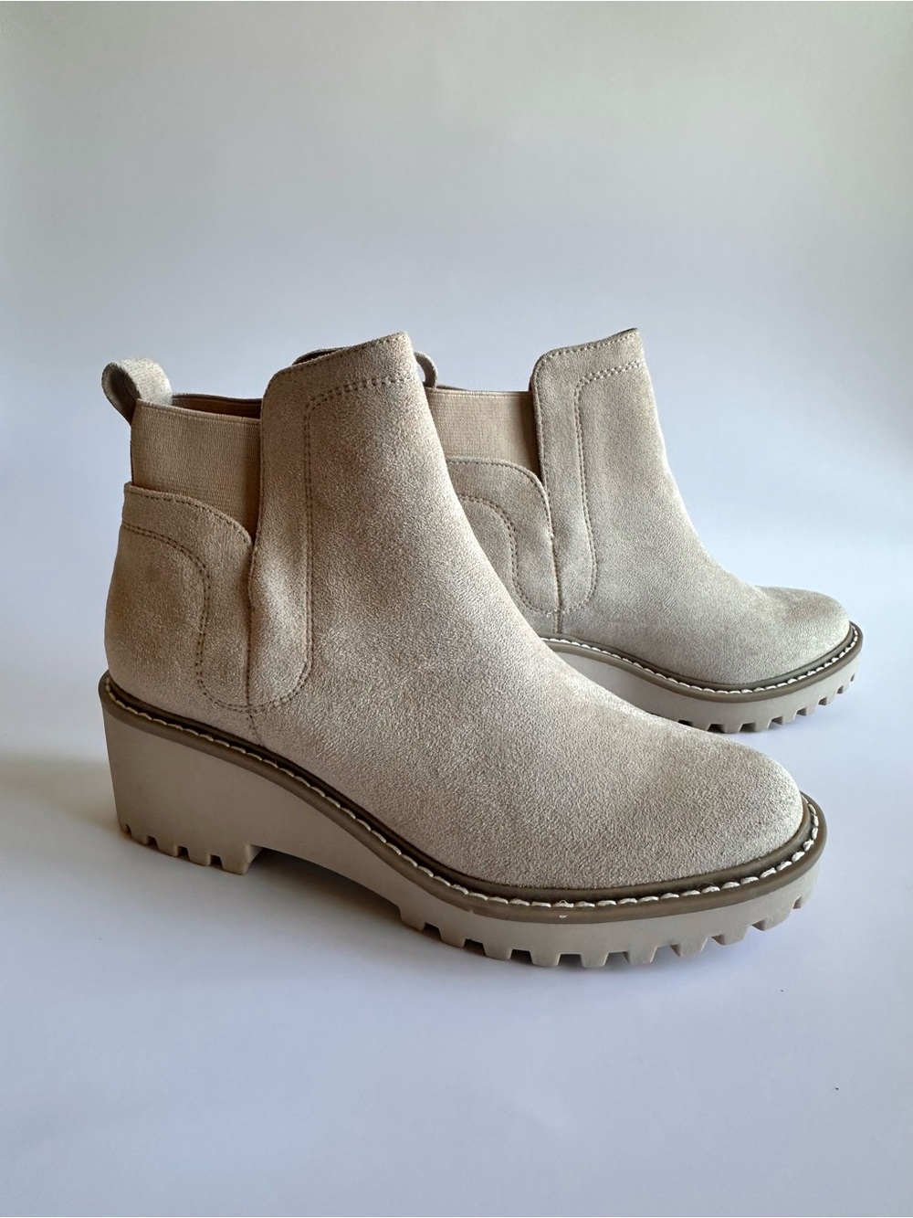 DV by Dolce Vita Sand Suede Ankle Booties Size 6.5